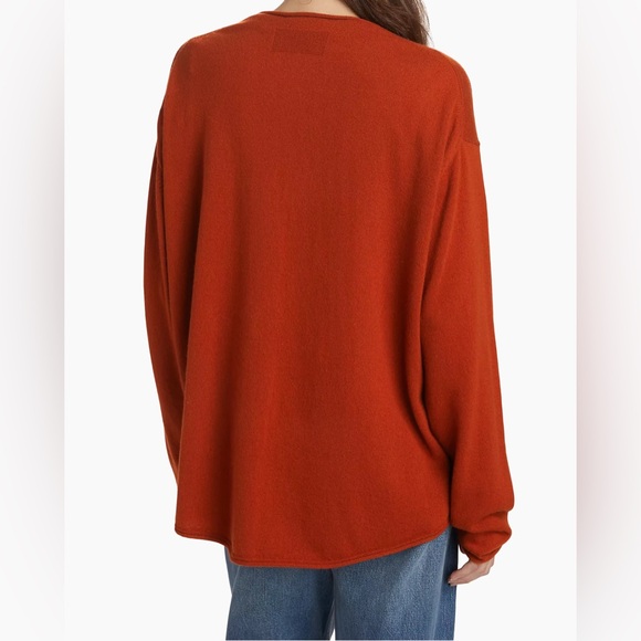 GUEST IN RESIDENCE - cashmere oversized crewneck sweater - Picture 2 of 4